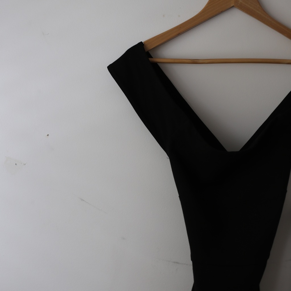 TALULA BODYCON MIDI DRESS - Picture 7 of 9